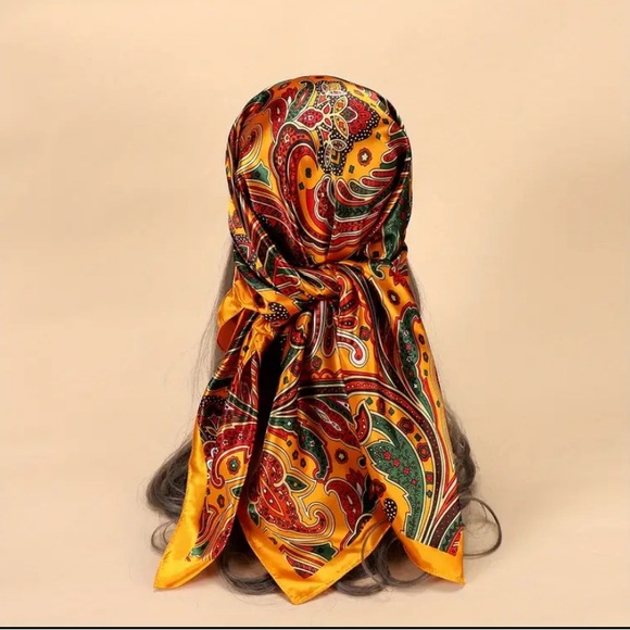 NWT Paisley Scarf in Orange, Green and Red - Picture 2 of 4